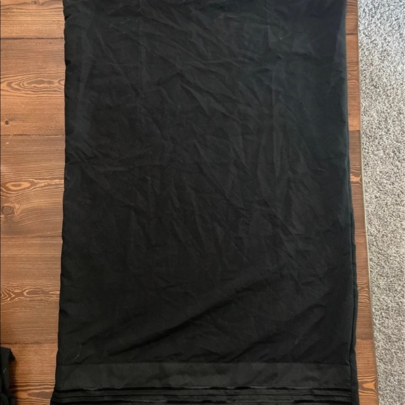 Black micro fiber pillow cases - Picture 2 of 2